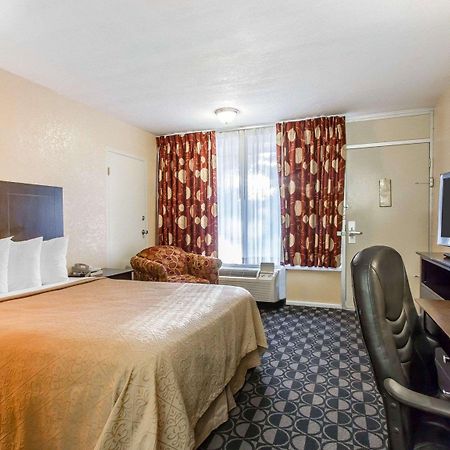 Quality Inn Ada Near University Zewnętrze zdjęcie