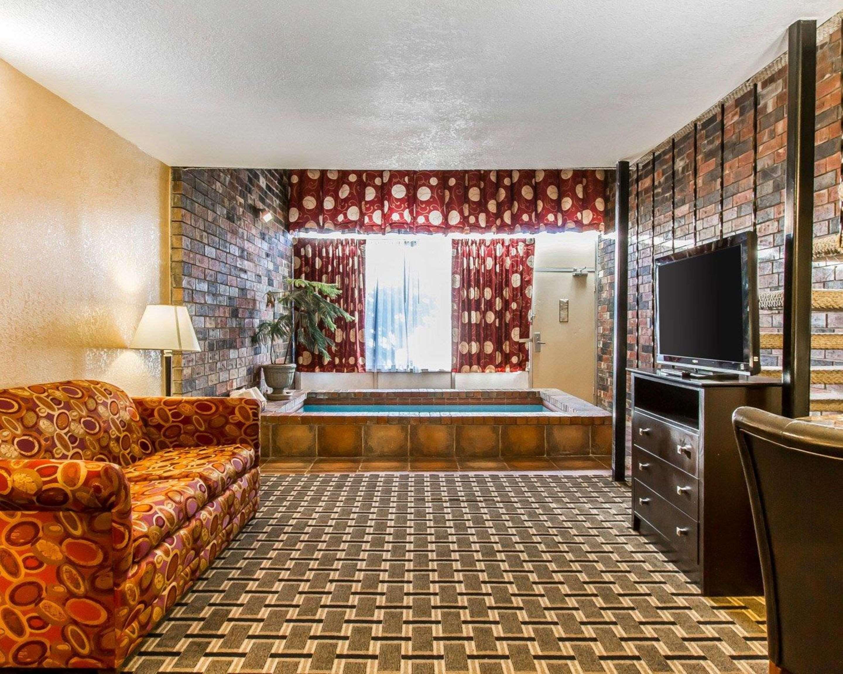 Quality Inn Ada Near University Zewnętrze zdjęcie